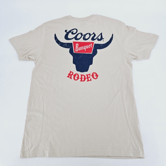 Coors Banquet Beer Rodeo Bull Horns Graphic Tee Men's Top - Picture 4 of 9